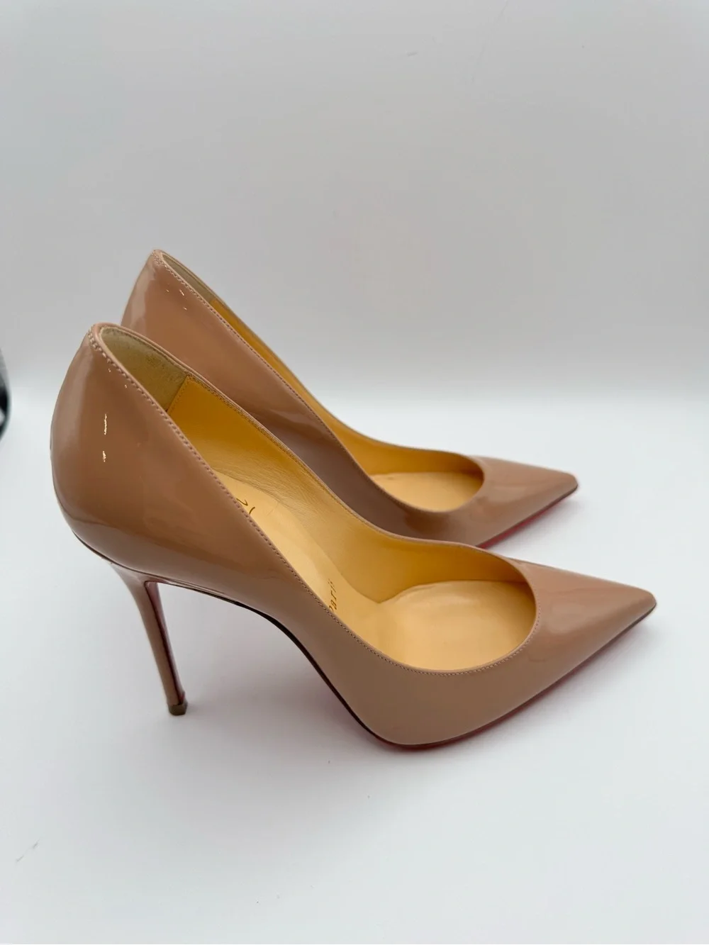 Christian Louboutin So Kate 100 Nude Patent Leather Pumps EU 36